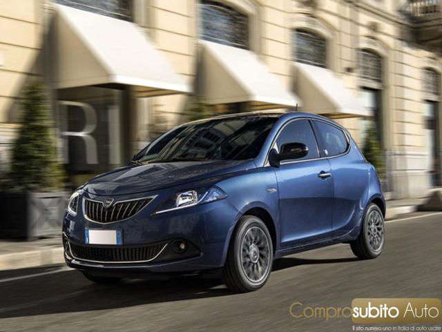 Lancia Ypsilon 1.0 FireFly 5 porte S&S Hybrid Silver usato a PRATO