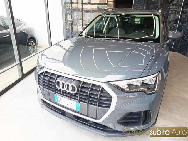 Audi Q3 35 TDI quattro Business - foto 2 di 4