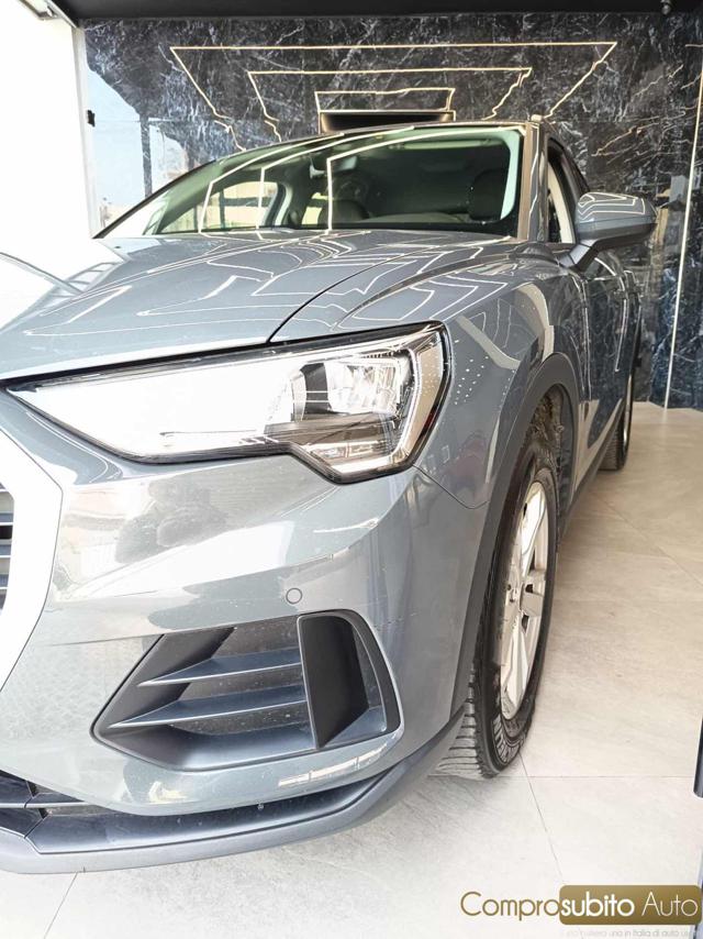 Audi Q3 35 TDI quattro Business - foto 3 di 4
