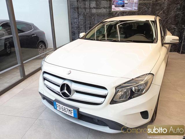 Mercedes-Benz GLA 200 d Automatic 4Matic Premium - foto 4 di 4
