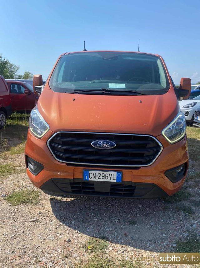 Ford Transit Custom 320 2.0 EcoBlue 6 POSTI 130 PC Combi + IVA 22% usato a PRATO