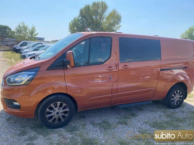 Ford Transit Custom 320 2.0 EcoBlue 6 POSTI 130 PC Combi + IVA 22% - foto 2 di 4