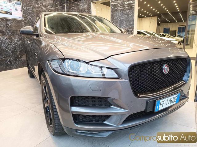 Jaguar F-Pace 2.0 D 180 CV AWD Portfolio - foto 3 di 4
