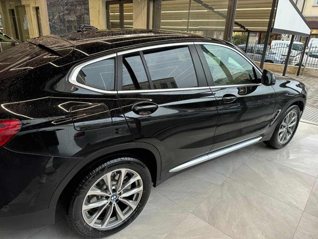 BMW X4 xDrive20d - foto 3 di 4