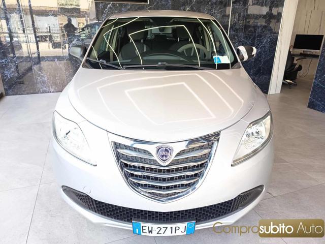 Lancia Ypsilon 1.3 MJT 16V 95 CV 5 porte S&S Silver usato a PRATO