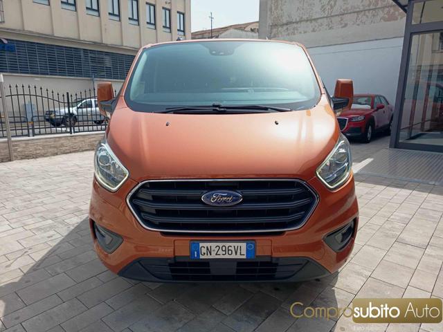 Ford Transit Custom 320 2.0 EcoBlue 6 POSTI 130 PC Combi + IVA 22% usato a PRATO