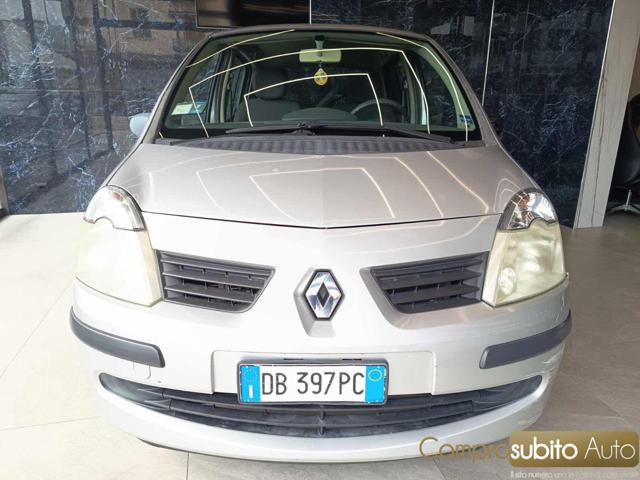 Renault Modus 1.2 16V Confort Dynamique, del 2006, 123.000 km, in vendita a Prato (PO)