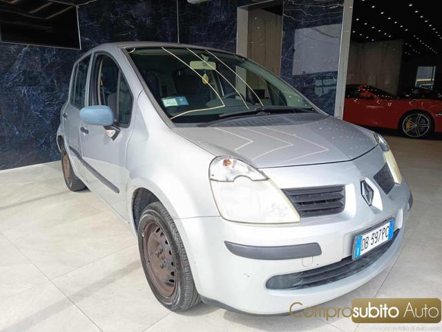 Renault Modus 1.2 16V Confort Dynamique - foto 2 di 23