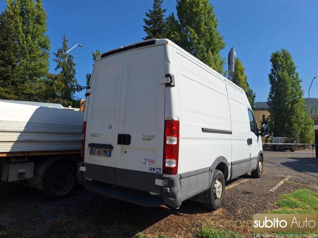 Iveco Ecodaily (2009-11) 35C14GV/BarTor 3.0 CNG PL-TM-RG Furgone - foto 4 di 8