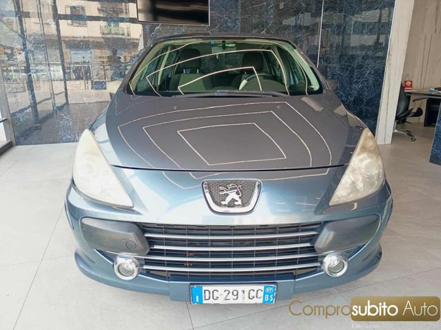 Peugeot 307 1.6 16V HDi 90CV 5p. D-Sign, del 2007, 237.000 km, in vendita a Prato (PO)