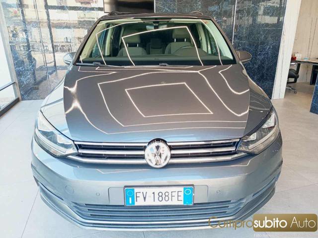 Volkswagen Touran 1.6 TDI 115 CV SCR DSG Executive BlueMotion Tech., del 2019, 199.000 km, in vendita a Prato (PO)
