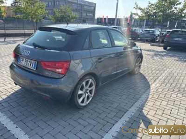 Audi A1 SPB 1.6 TDI S tronic Attraction - foto 3 di 4