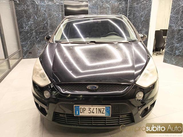 Ford S-Max 2.0 TDCi 140CV Titanium DPF, del 2009, 193.000 km, in vendita a Prato (PO)
