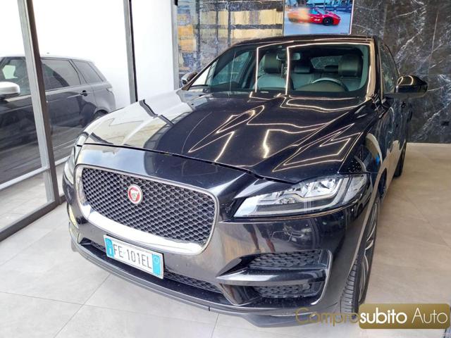Jaguar F-Pace 2.0 D 180 CV AWD aut. Portfolio - foto 2 di 4