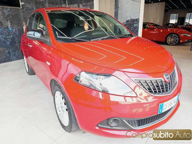 Lancia Ypsilon 1.0 FireFly 5 porte S&S Hybrid Ecochic Gold - foto 3 di 4