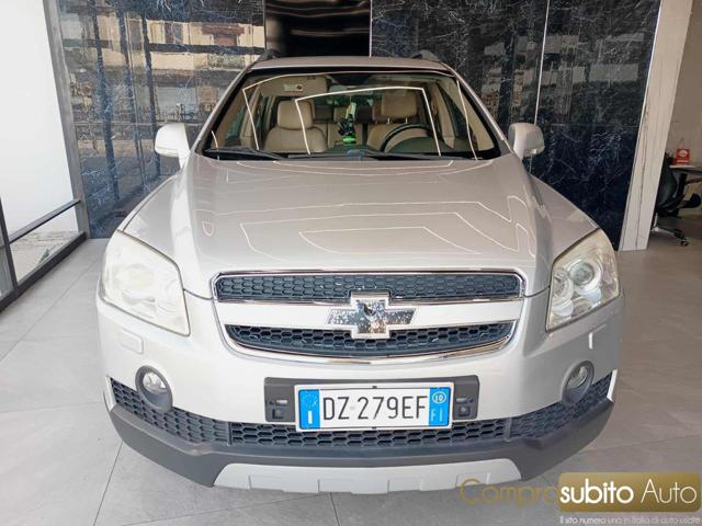 Chevrolet Captiva 2.0 VCDi LTZ, del 2010, 165.000 km, in vendita a Prato (PO)