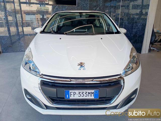 Peugeot 208 1° serie PureTech 82 5p. GPL Active, del 2018, 90.000 km, in vendita a Prato (PO)