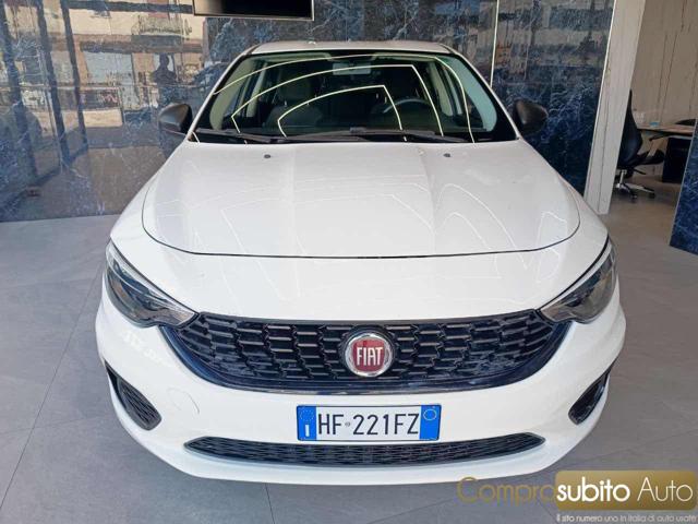 Fiat Tipo 1.3 Mjt 4 porte Lounge, del 2019, 79.000 km, in vendita a Prato (PO)