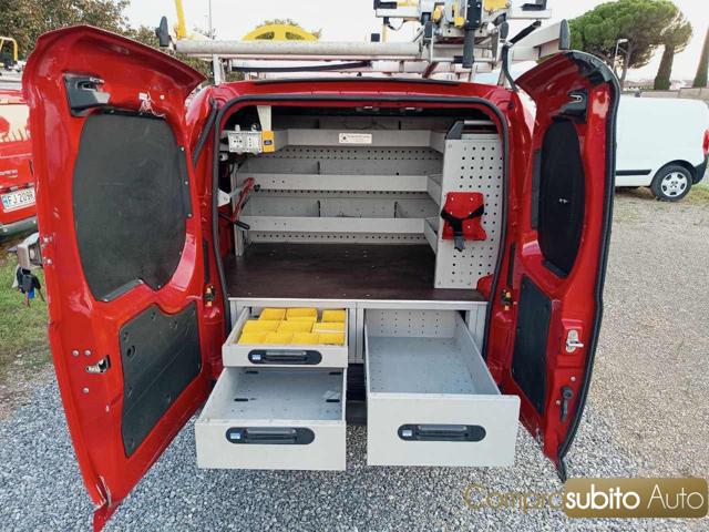 Fiat Fiorino 1.3 MJT 80CV + IVA 22%, del 2016, 154.000 km, in vendita a Prato (PO)
