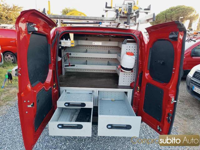 Fiat Fiorino 1.3 MJT 80CV + IVA 22%, del 2016, 97.000 km, in vendita a Prato (PO)