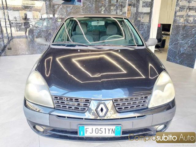Renault Clio 1.5 dCi 65CV cat 5 porte Access, del 2003, 220.000 km, in vendita a Prato (PO)
