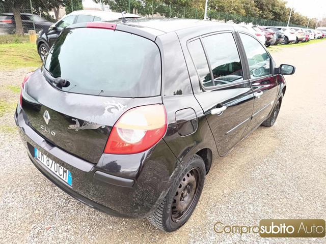 Renault Clio 1.5 dCi 70CV 5 porte - foto 4 di 4