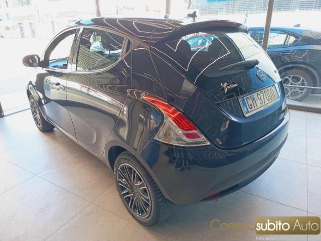Lancia Ypsilon 1.0 FireFly 5 porte S&S Hybrid Gold - foto 4 di 4