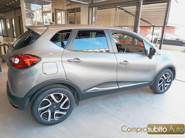 Renault Captur 1.5 dCi 8V 110 CV Start&Stop Iconic - foto 4 di 4