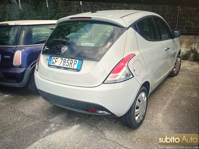 Lancia Ypsilon 1.0 FireFly NON MARCIANTE - foto 2 di 4