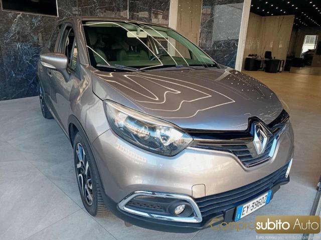 Renault Captur 1.5 dCi 8V 110 CV Start&Stop Iconic - foto 3 di 4