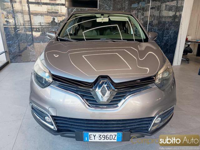 Renault Captur 1.5 dCi 8V 110 CV Start&Stop Iconic, del 2015, 96.000 km, in vendita a Prato (PO)
