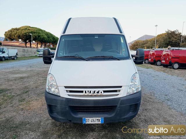 Iveco Ecodaily (2009-11) 3.0 CNG + IVA 22%, del 2009, 108.000 km, in vendita a Prato (PO)