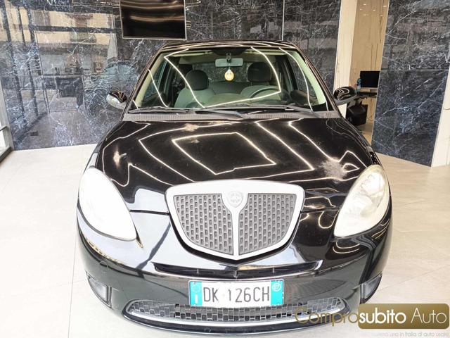 Lancia Ypsilon 1.2 Passion, del 2007, 164.000 km, in vendita a Prato (PO)
