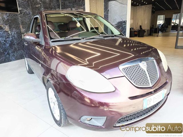 Lancia Ypsilon 1.2 Platino - foto 3 di 4
