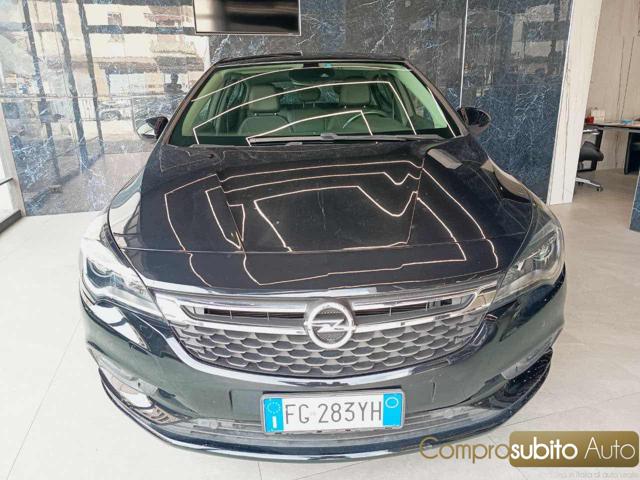 Opel Astra 1.6 CDTi 110CV Start&Stop 5 porte Business, del 2017, 57.000 km, in vendita a Prato (PO)