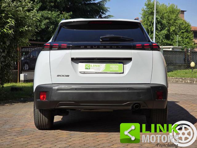 Peugeot 2008 Allure 1.2 100CV - foto 2 di 4
