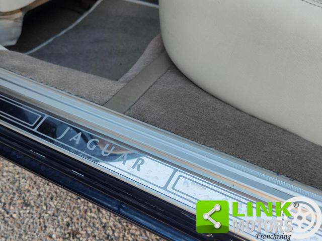 Jaguar XJ8 4.0 V8 32V 284 CV Automatic Executive, del 1998, 157.000 km, in vendita a Cava Manara (PV)