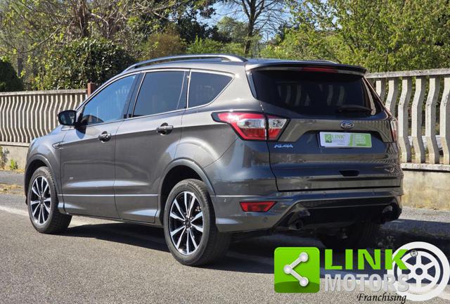Ford Kuga 2.0 TDCI 150 CV S&S 4WD Powershift ST-Line - foto 3 di 37