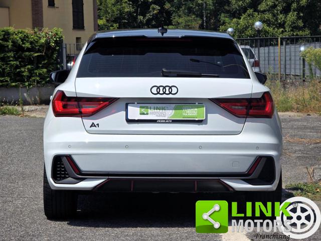 Audi A1 25 1.0 95cv S Line Identity Black - foto 2 di 4