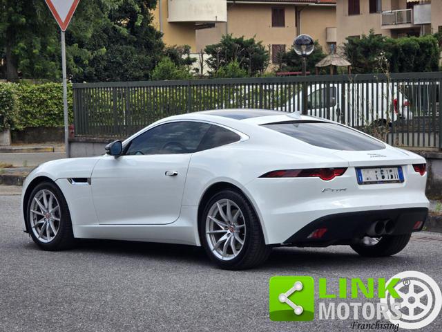 Jaguar F-Type S Coupe 2.0 i4 rwd 300cv auto - foto 3 di 4