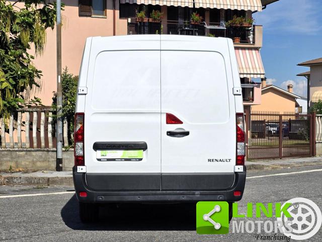 Renault Master T28 2.3 dci l1h1 136 CV NO IVA - foto 2 di 4