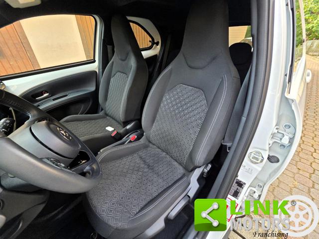 Toyota Aygo X 1.0 VVT-i 72 CV 5 porte Trend S-CVT - foto 4 di 4