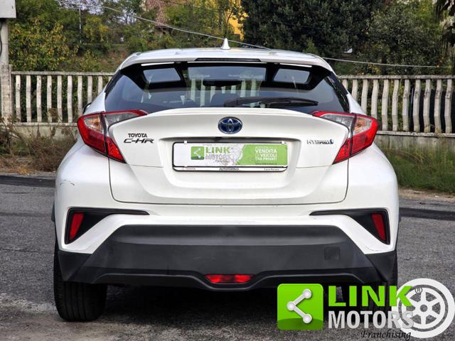 Toyota C-HR 1.8h Business 2wd e-cvt - foto 2 di 4