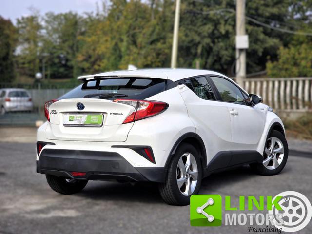 Toyota C-HR 1.8h Business 2wd e-cvt - foto 3 di 4