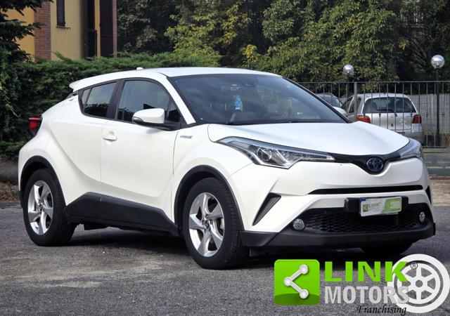 Toyota C-HR 1.8h Business 2wd e-cvt, del 2018, 75.000 km, in vendita a Cava Manara (PV)
