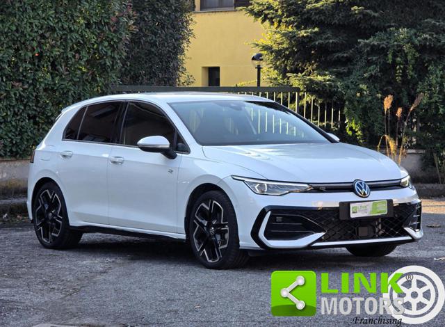 Volkswagen Golf 1.5 eTSI 150 CV ACT DSG R-Line Plus, del 2025, 9.500 km, in vendita a Cava Manara (PV)