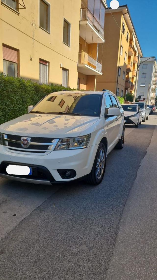 Fiat Freemont 2.0 Mjt 170 CV 4x4 aut. Lounge 7 posti e Tettuccio - foto 3 di 4