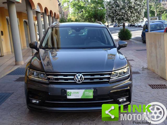 Volkswagen Tiguan 2.0 TDI R-LINE 150 CV - foto 2 di 4
