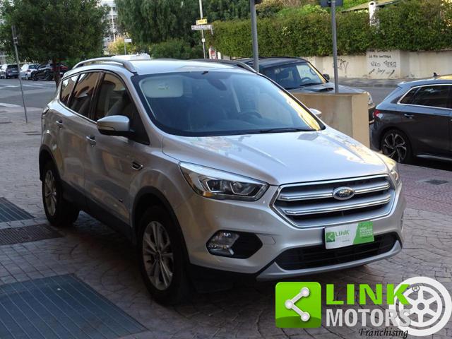Ford Kuga 2.0 TDCI 150 CV AWD - foto 3 di 4