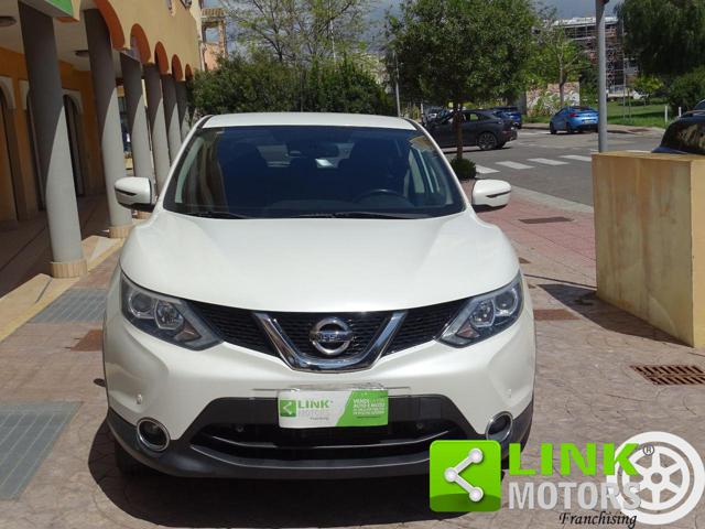 Nissan Qashqai 1.6 DCI 130 CV - foto 2 di 4